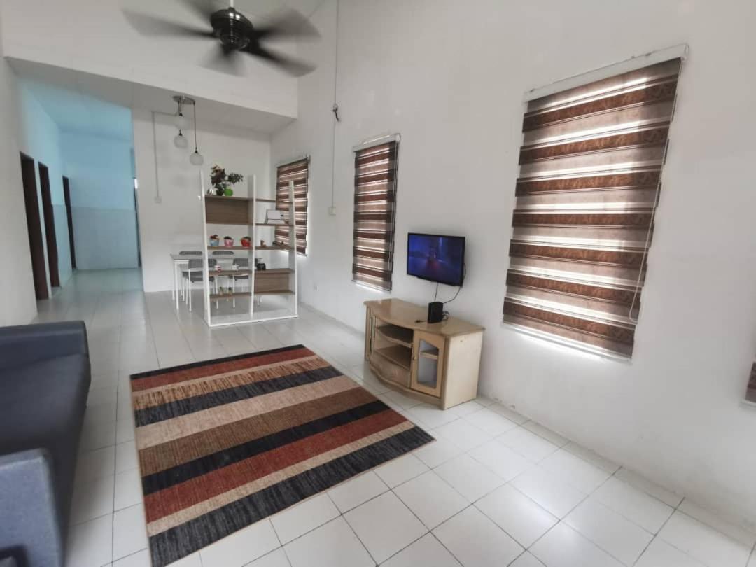 As'Cattleya Homestay Sepang Extérieur photo